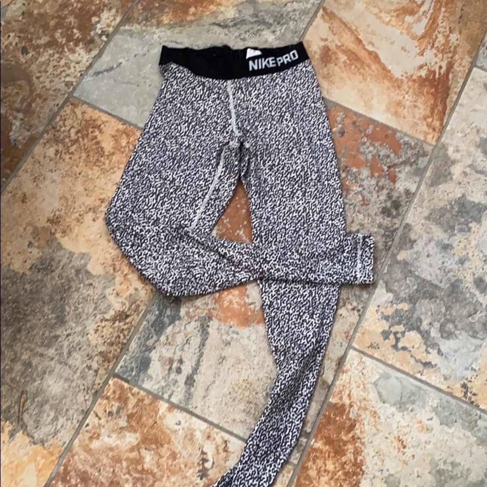 Nike pro leggings